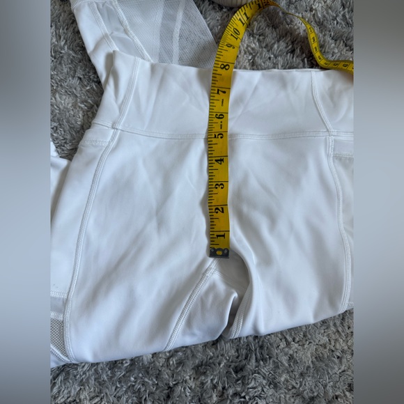 Lululemon Mesh Crop Leggings - Picture 5 of 11